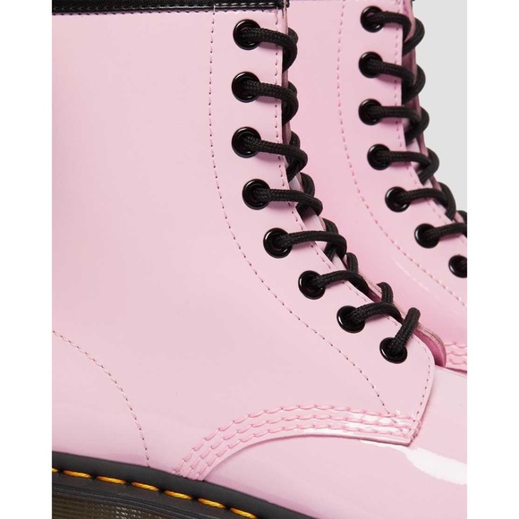 DR MARTENS 1460 W Patent Leather Lace Up Boots in Pale Pink Women's 9 NIB - Picture 6 of 16